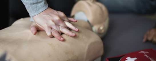 Learn basic first aid training online for your workplace